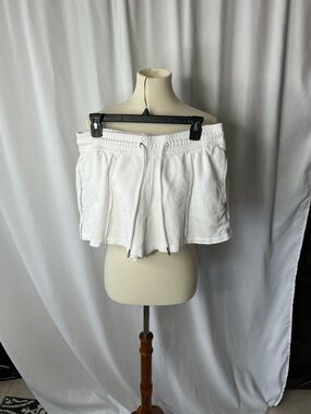 🤍 Zella White Lounge Shorts – Size Medium 🤍